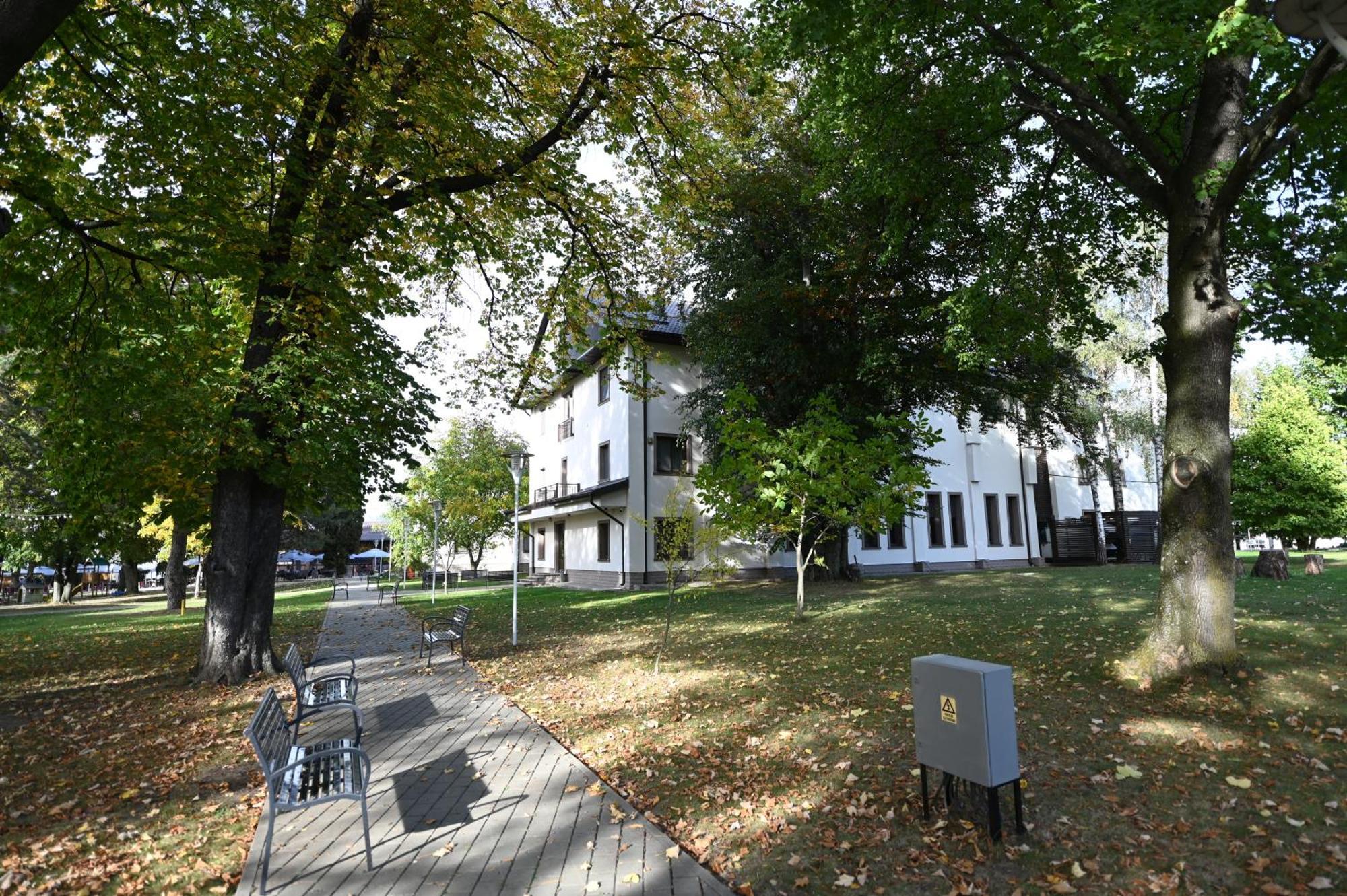 Conacul Domnesc Hotel Scheia Bagian luar foto