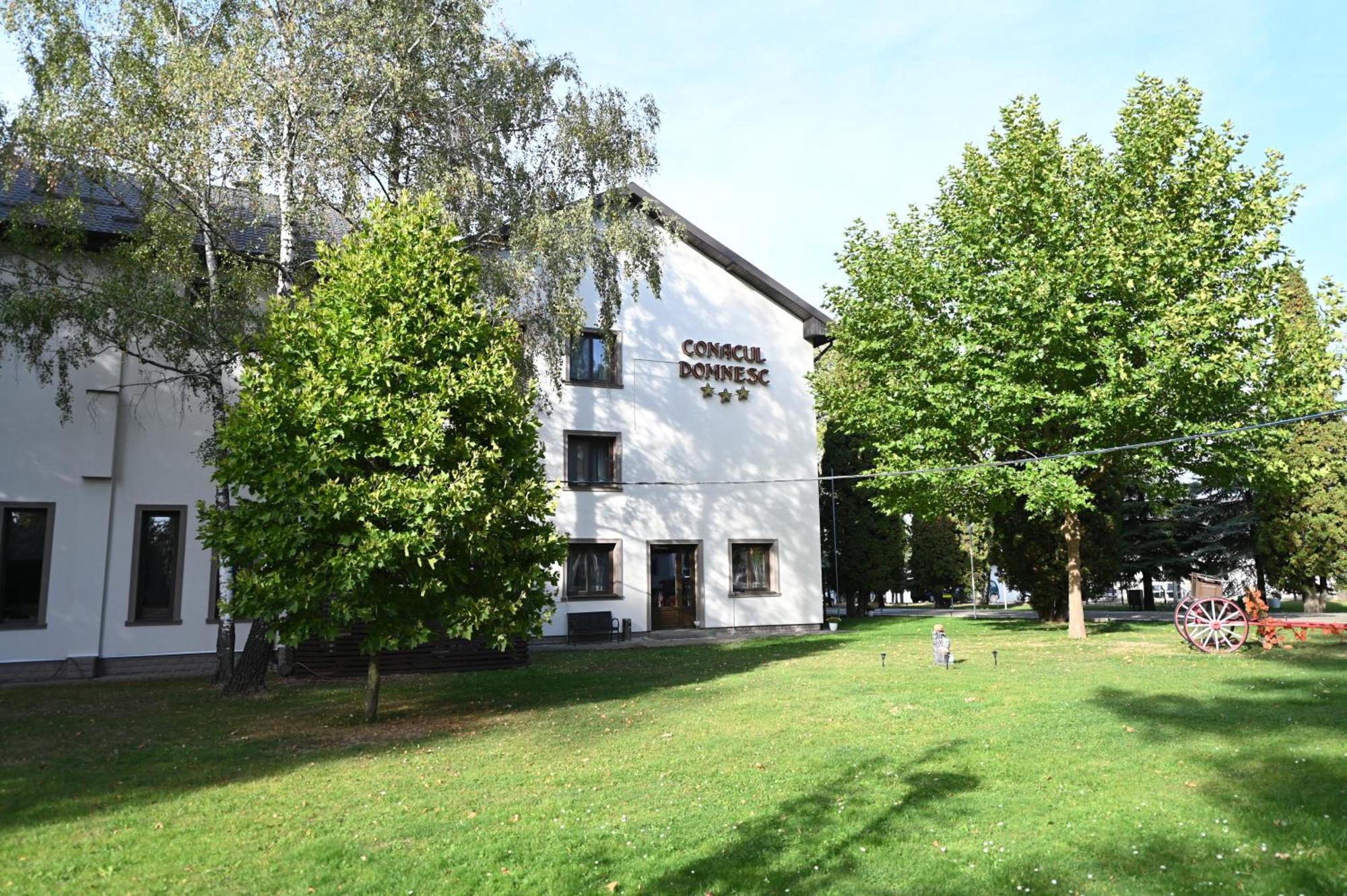 Conacul Domnesc Hotel Scheia Bagian luar foto