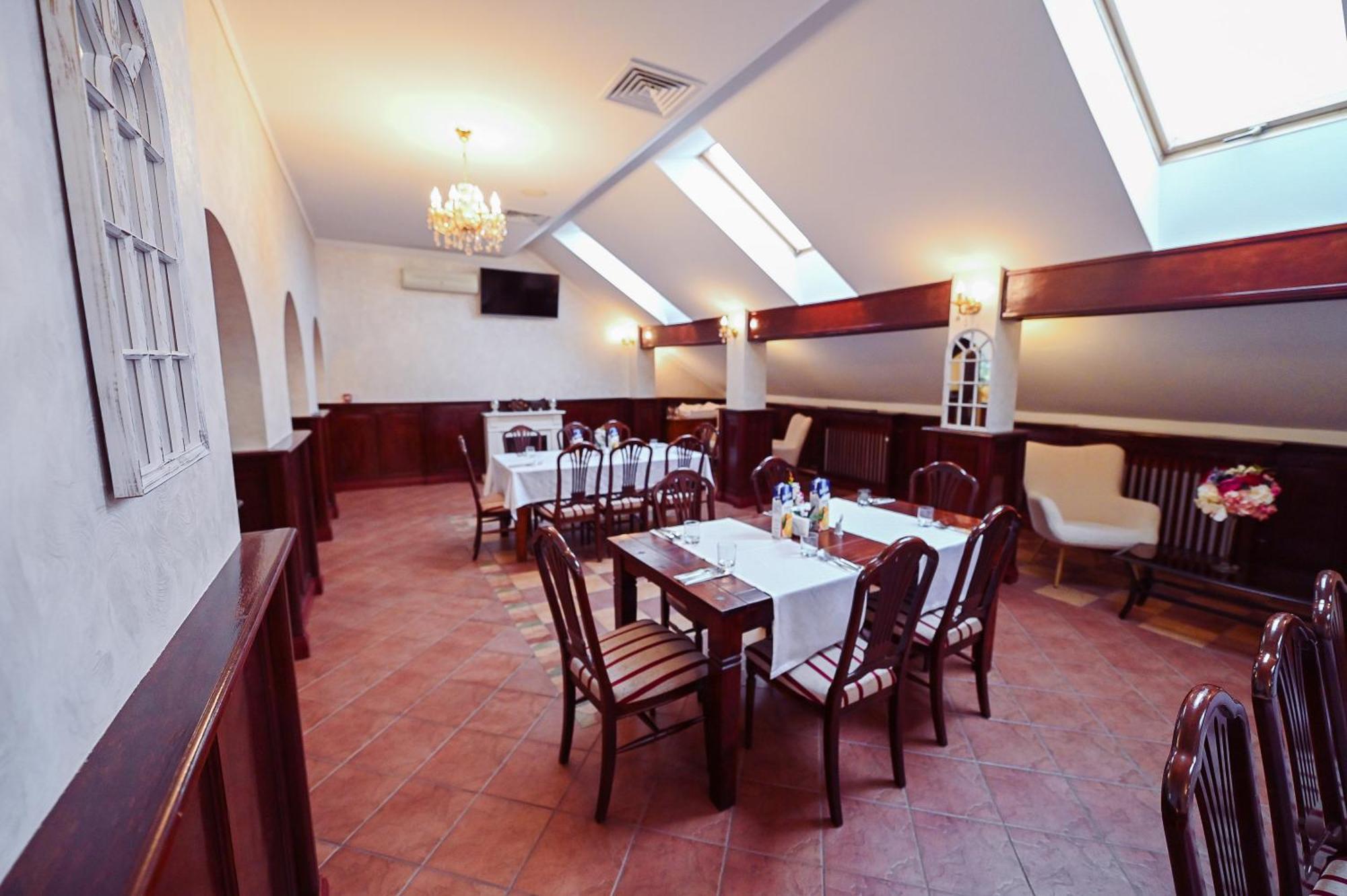 Conacul Domnesc Hotel Scheia Bagian luar foto