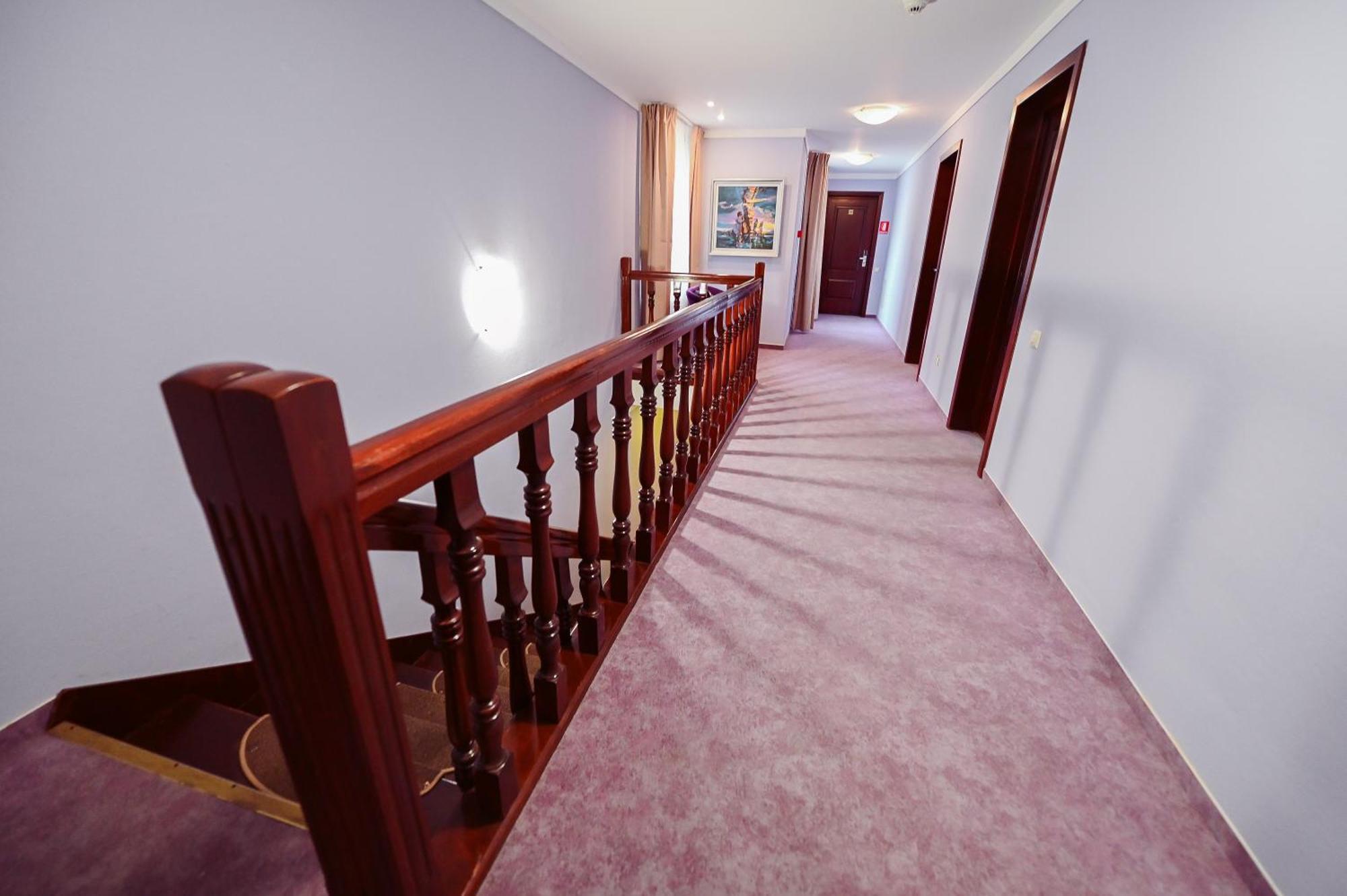 Conacul Domnesc Hotel Scheia Bagian luar foto