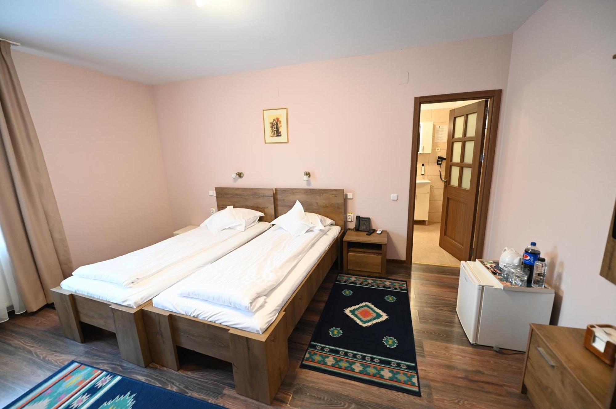 Conacul Domnesc Hotel Scheia Bagian luar foto