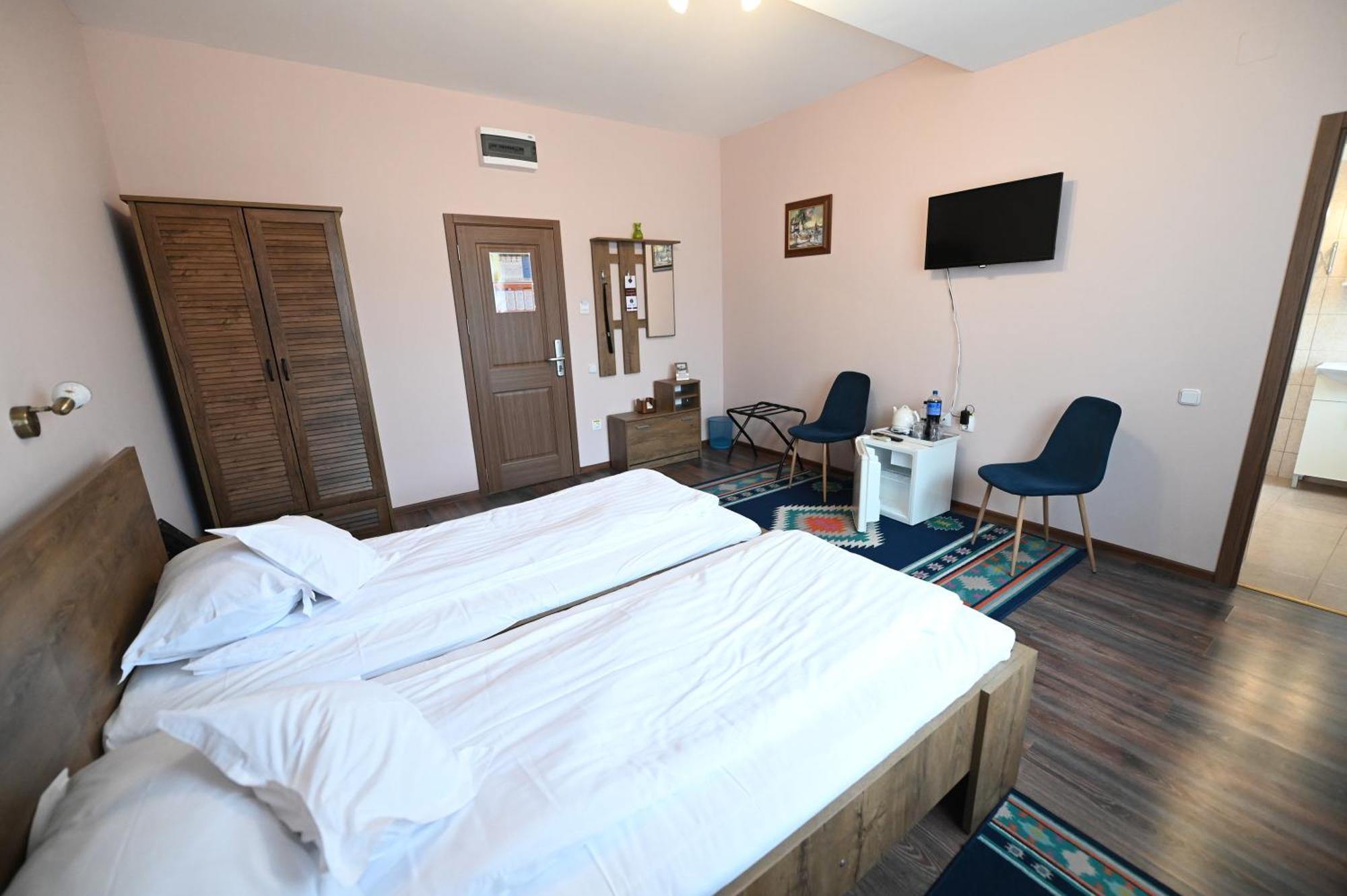 Conacul Domnesc Hotel Scheia Bagian luar foto