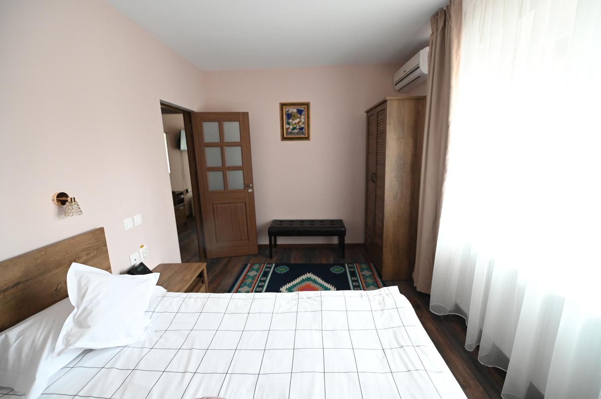 Conacul Domnesc Hotel Scheia Bagian luar foto